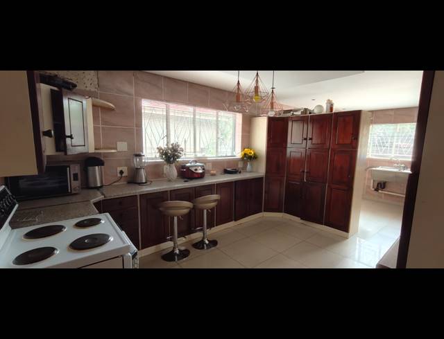 4 BEDROOM HOUSE TO LET IN THREE RIVERS